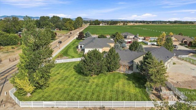 14469 Bighorn Dr, Nampa, ID 83651