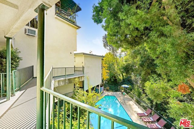11975 Laurelwood Drive, Studio City (los Angeles), CA 91604