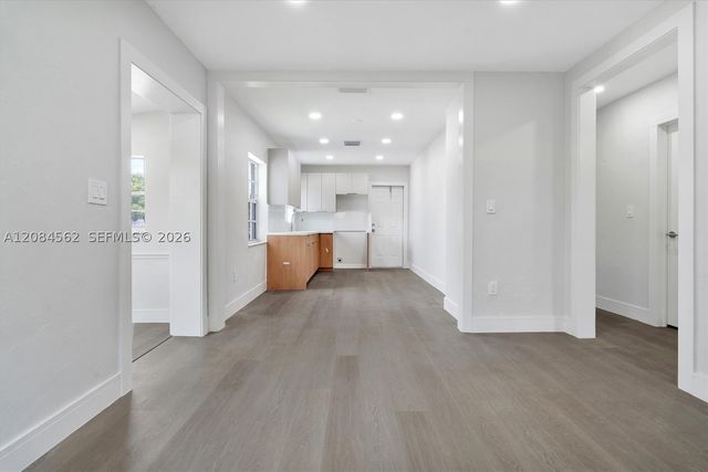 1530 NW 55th St, Miami, FL 33142
