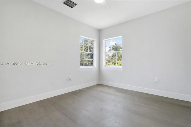 1530 NW 55th St, Miami, FL 33142