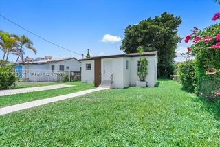 1530 NW 55th St, Miami, FL 33142