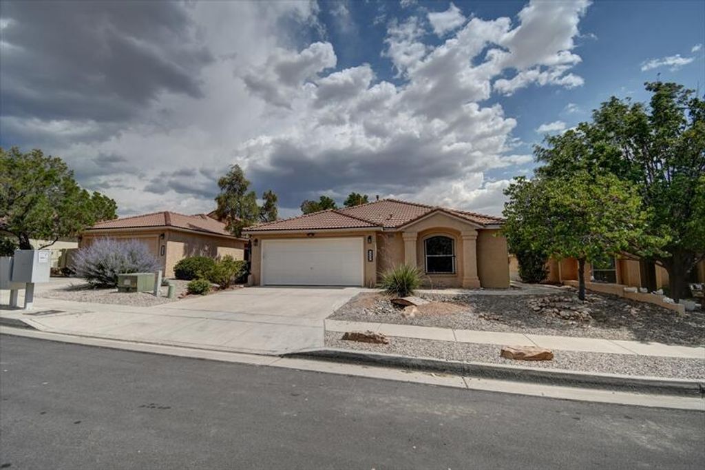 7204 Quail Springs Place NE, Albuquerque, NM 87113