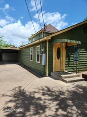1806 N Avenue S, Freeport, TX 77541