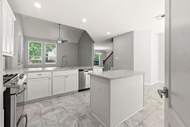 127 Fox Trail Road, Montgomery, TX 77316
