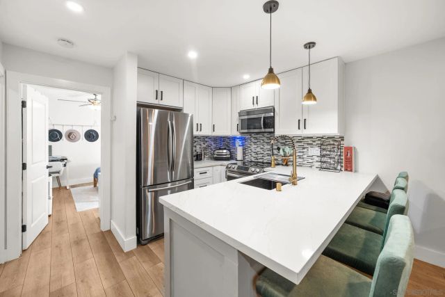 1124 Eureka 18, San Diego, CA 92110
