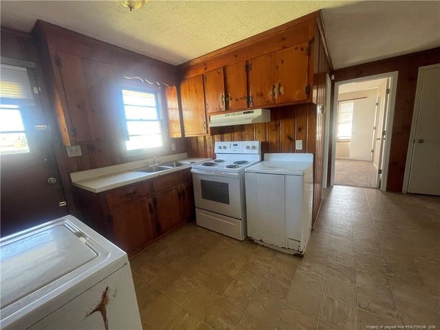 1624 Eureka Avenue, Fayetteville, NC 28311