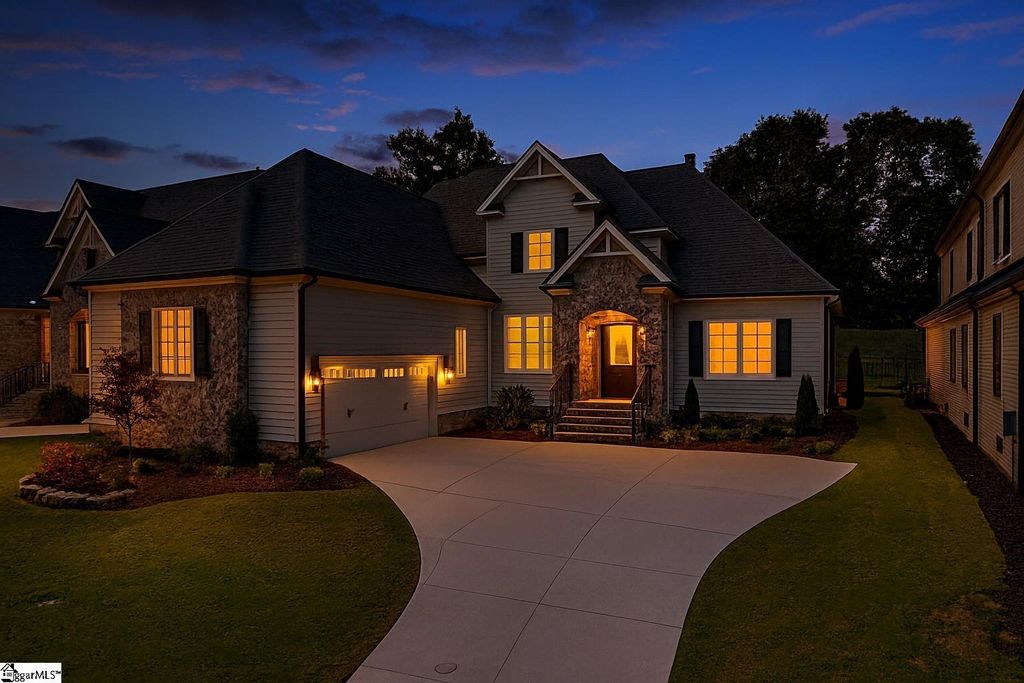 202 Chestnut Pond Lane, Simpsonville, SC 29681