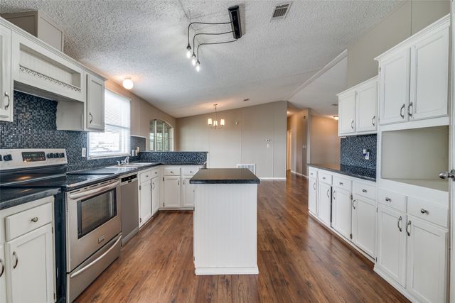 19928 County Road 590, Nevada, TX 75173
