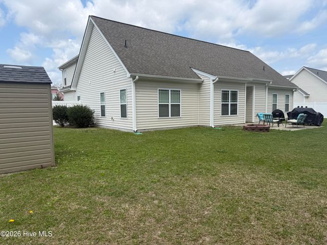 3813 E Baywood Lane, Greenville, NC 27834