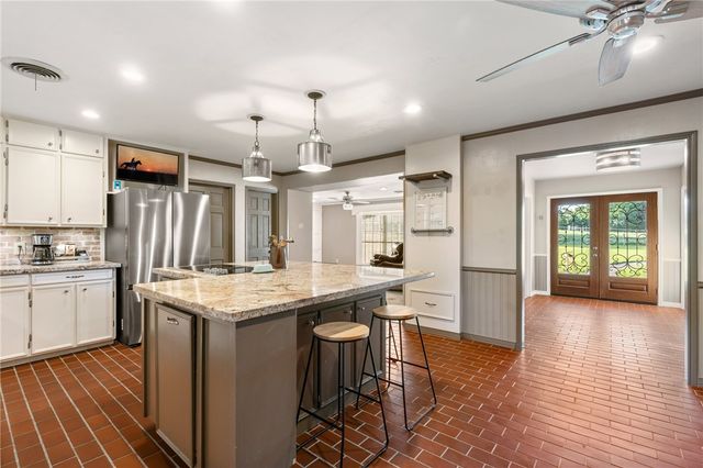 2355 Jackson League Circle, Brenham, TX 77337