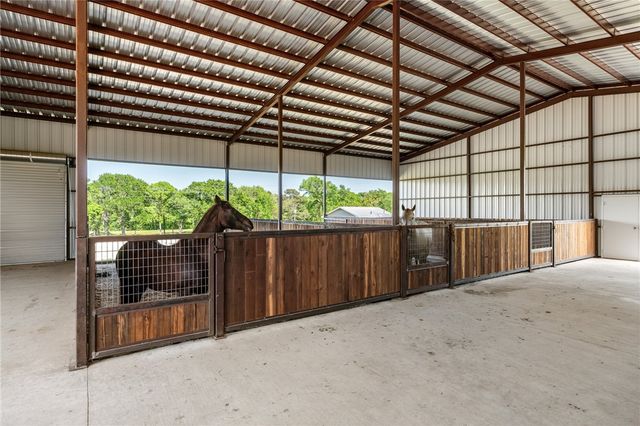 2355 Jackson League Circle, Brenham, TX 77337