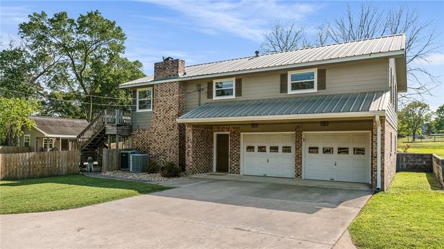 2355 Jackson League Circle, Brenham, TX 77337