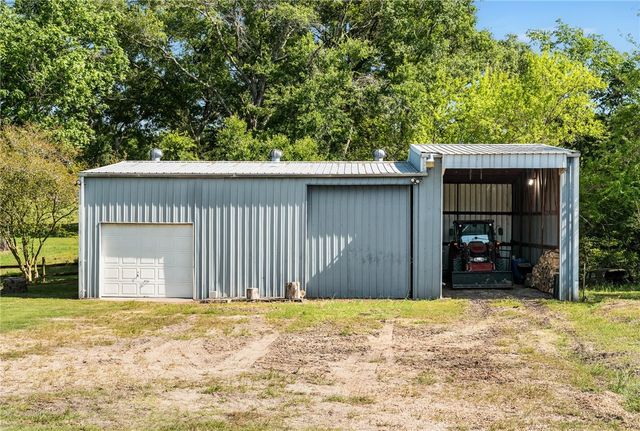 2355 Jackson League Circle, Brenham, TX 77337