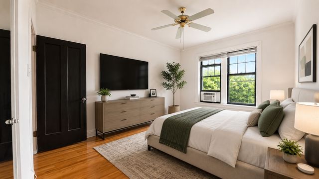 2208 W Winnemac Avenue APT2, Chicago, IL 60625