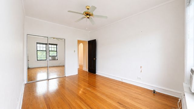 2208 W Winnemac Avenue APT2, Chicago, IL 60625