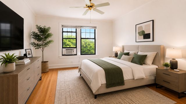 2208 W Winnemac Avenue APT2, Chicago, IL 60625
