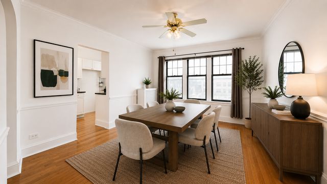 2208 W Winnemac Avenue APT2, Chicago, IL 60625