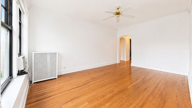 2208 W Winnemac Avenue APT2, Chicago, IL 60625