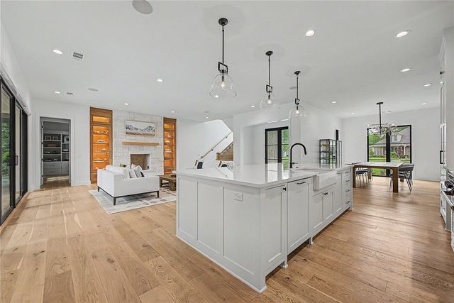 4488 Clear Creek Boulevard, Fayetteville, AR 72704