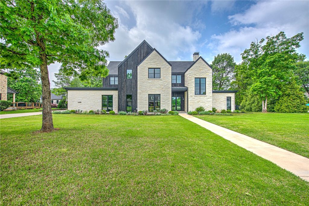 4488 Clear Creek Boulevard, Fayetteville, AR 72704