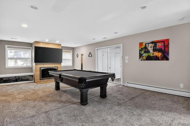 962 Sylvanwood Drive, Troy, MI 48085