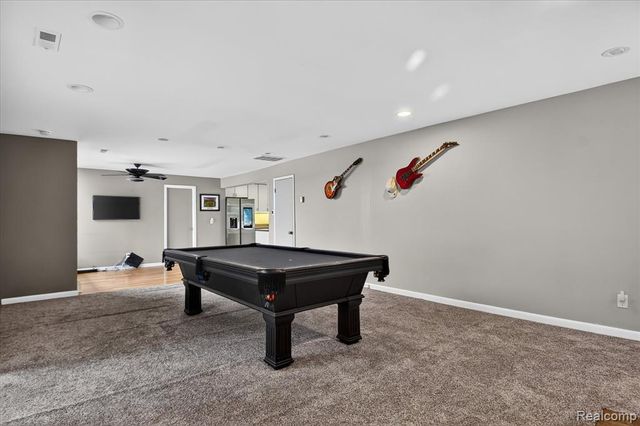962 Sylvanwood Drive, Troy, MI 48085