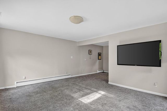962 Sylvanwood Drive, Troy, MI 48085