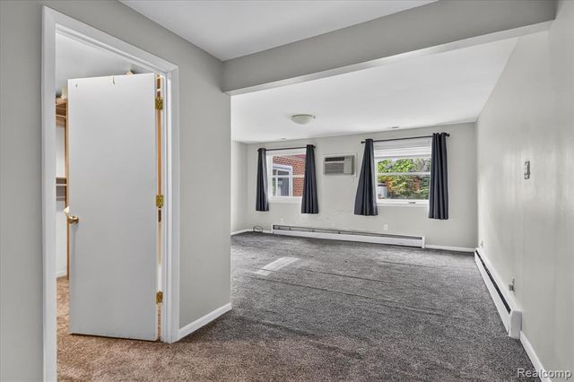 962 Sylvanwood Drive, Troy, MI 48085