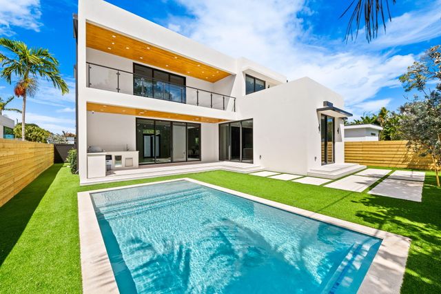 2324 SW 26th Street, Miami, FL 33133