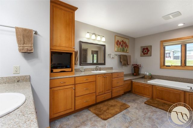 1251 CHIPPER LANE, Huntley, MT 59037