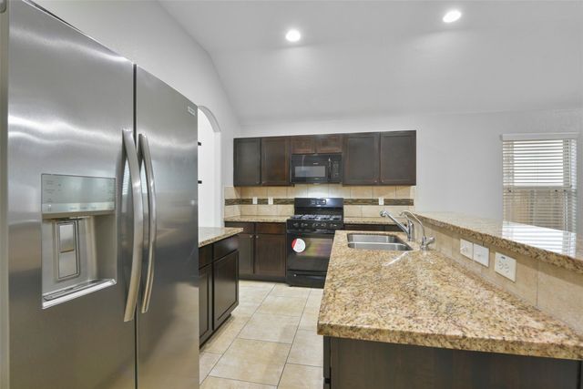 6911 Rosemont Court, Rosharon, TX 77583