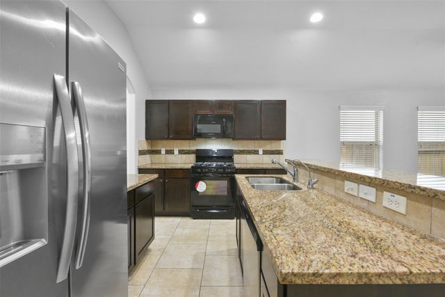 6911 Rosemont Court, Rosharon, TX 77583