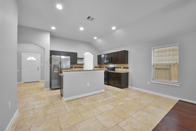 6911 Rosemont Court, Rosharon, TX 77583