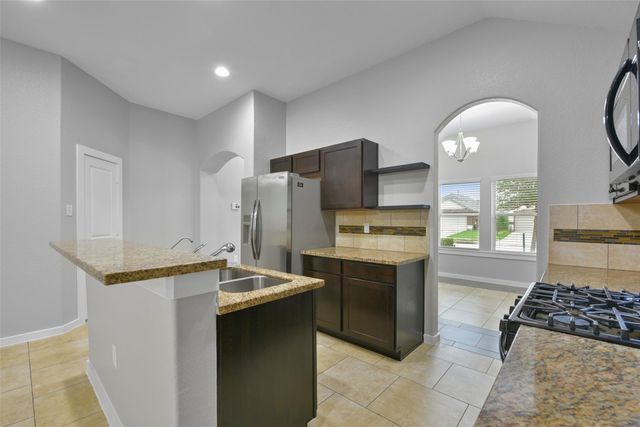 6911 Rosemont Court, Rosharon, TX 77583