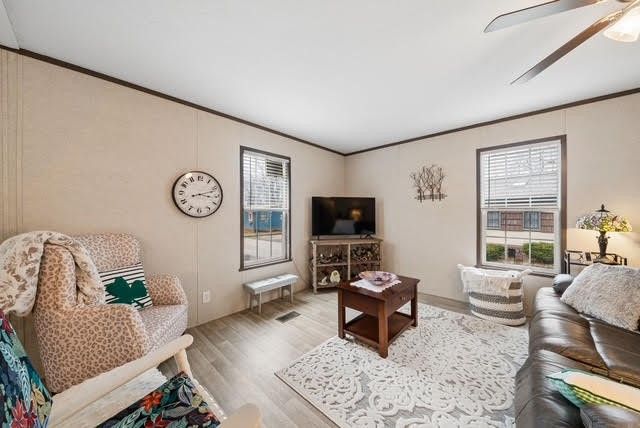 20 Parkvue Dr, Finleyville, PA 15332