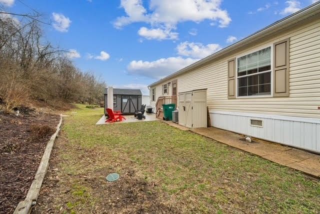 20 Parkvue Dr, Finleyville, PA 15332