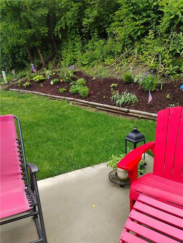 20 Parkvue Dr, Finleyville, PA 15332