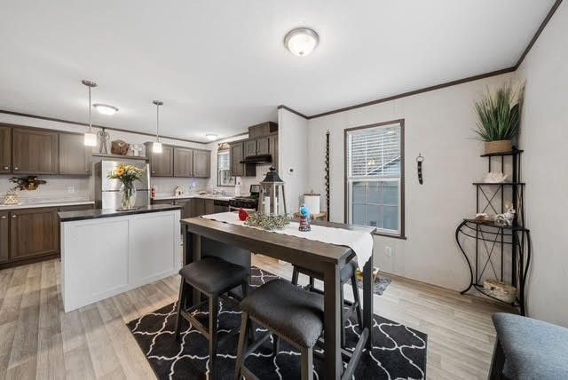 20 Parkvue Dr, Finleyville, PA 15332