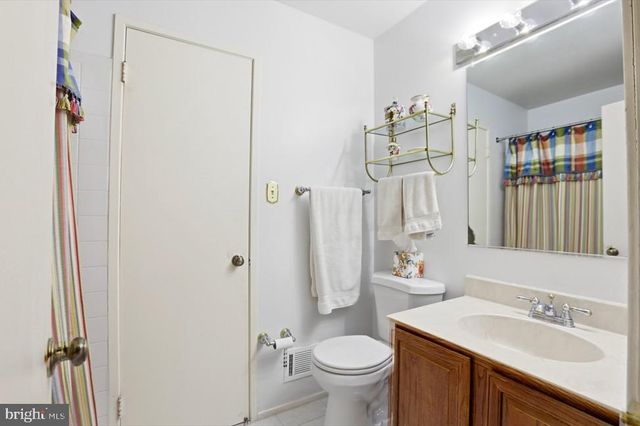 10913 ADARE DR, Fairfax, VA 22032