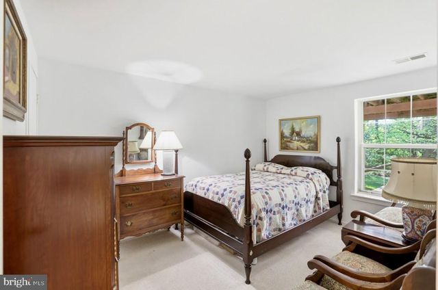 10913 ADARE DR, Fairfax, VA 22032
