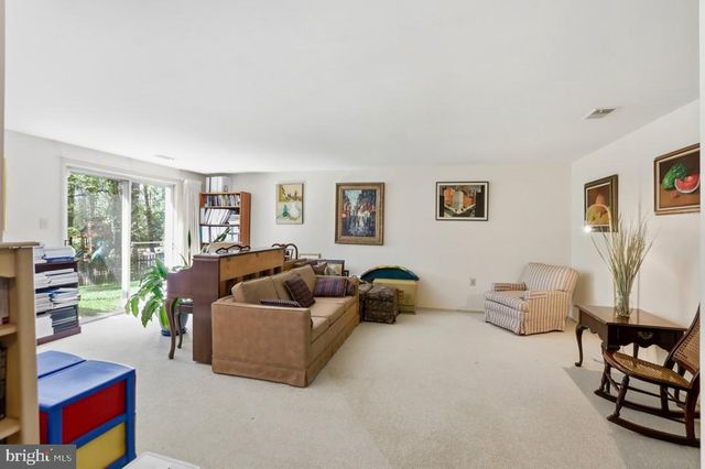 10913 ADARE DR, Fairfax, VA 22032