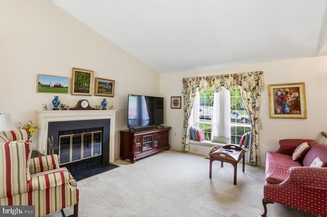 10913 ADARE DR, Fairfax, VA 22032