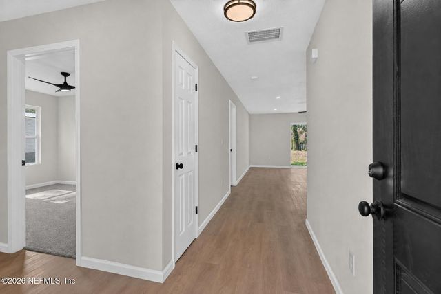 8626 NUSSBAUM Drive, Jacksonville, FL 32210