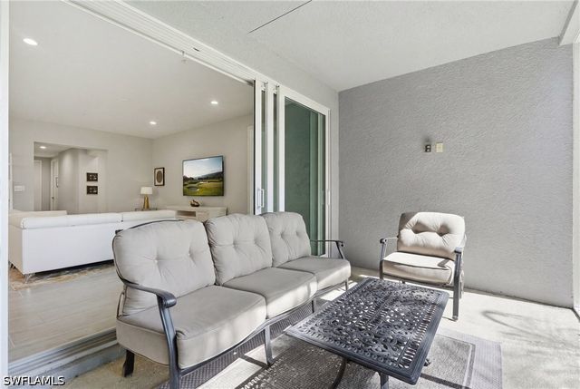 2560 Seychelles DR 1003, Naples, FL 34112