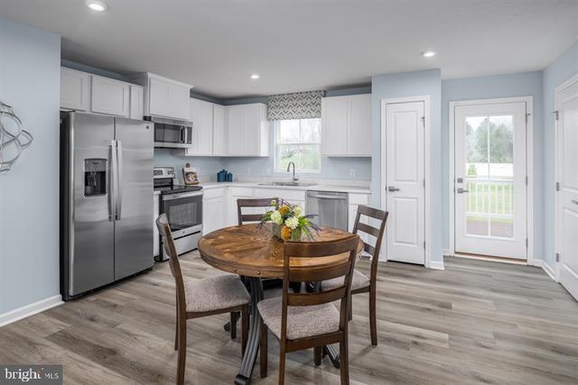 102 LIMESTONE DR, Dillsburg, PA 17019