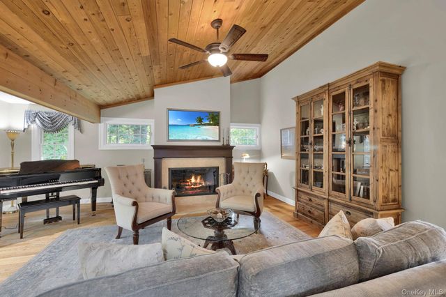 83 Maple Brook Road, Tuxedo Park, NY 10987