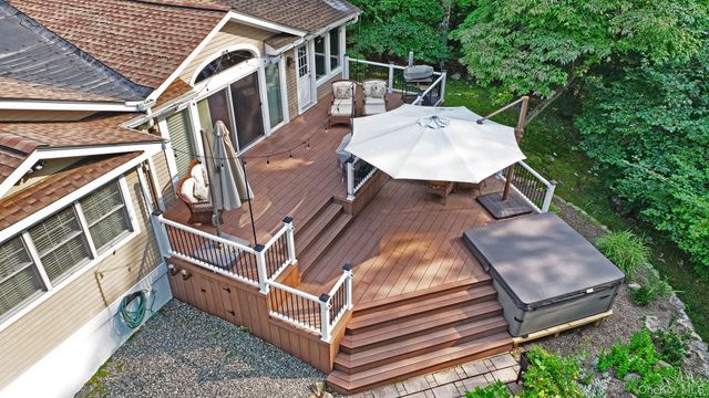 83 Maple Brook Road, Tuxedo Park, NY 10987