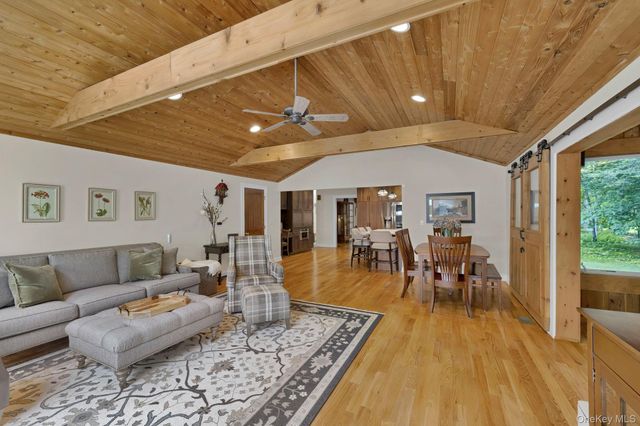 83 Maple Brook Road, Tuxedo Park, NY 10987