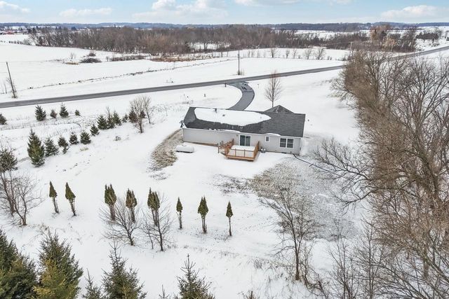 N8370 County Road A, Watertown, WI 53094