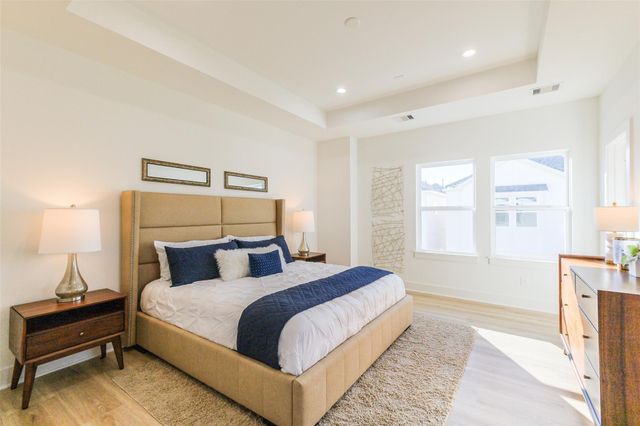 8323 Brecha Ln Lane, Houston, TX 77055
